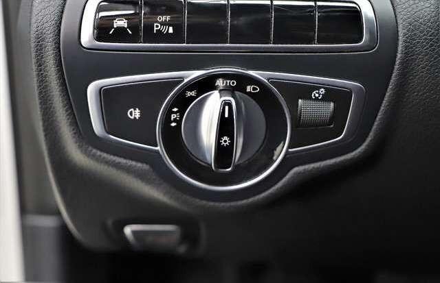Mercedes-Benz C 180 156PS 7G Exclusive Night Business Navi LED