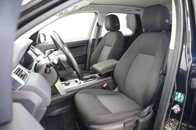 Land Rover Discovery Sport SE AWD 241PS Pano SHZ 1.Hand