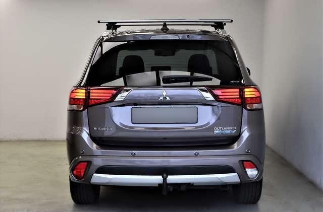 Mitsubishi Outlander 2.0 203PS Plug-in-Hybrid PHEV TOP 4WD