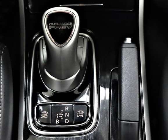 Mitsubishi Outlander 2.0 203PS Plug-in-Hybrid PHEV TOP 4WD