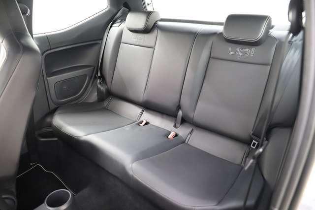 Volkswagen up! 1.0 60PS move up BMT Klima Leder SHZ Fender