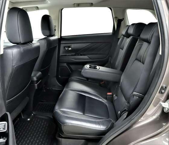 Mitsubishi Outlander 2.0 203PS Plug-in-Hybrid PHEV TOP 4WD