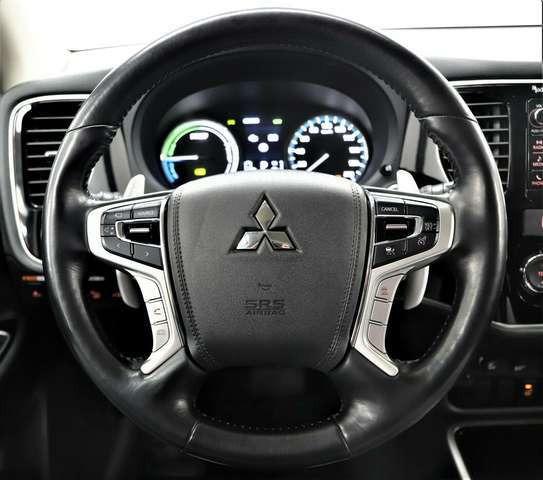 Mitsubishi Outlander 2.0 203PS Plug-in-Hybrid PHEV TOP 4WD