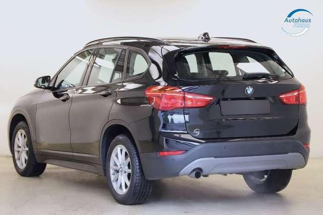 BMW X1 18 i 1.5 136PS sDrive Navi R-Kamera