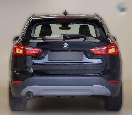 BMW X1 18 i 1.5 136PS sDrive Navi R-Kamera
