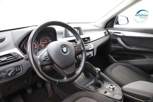 BMW X1 18 i 1.5 136PS sDrive Navi R-Kamera