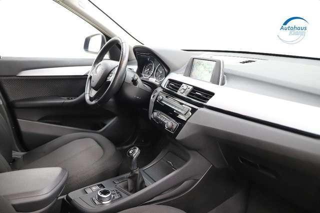 BMW X1 18 i 1.5 136PS sDrive Navi R-Kamera