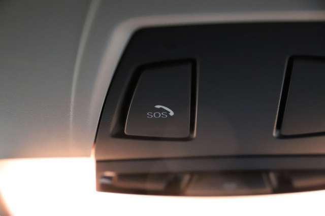 BMW X1 18 i 1.5 136PS sDrive Navi R-Kamera