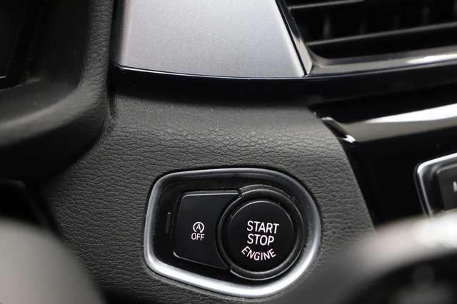 BMW X1 18 i 1.5 136PS sDrive Navi R-Kamera