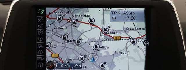 BMW X1 18 i 1.5 136PS sDrive Navi R-Kamera
