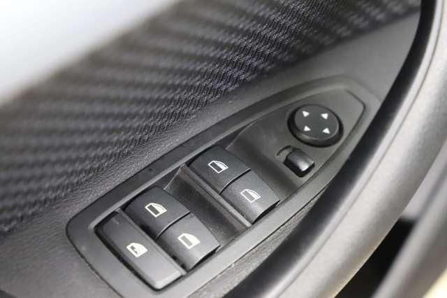 BMW X1 18 i 1.5 136PS sDrive Navi R-Kamera