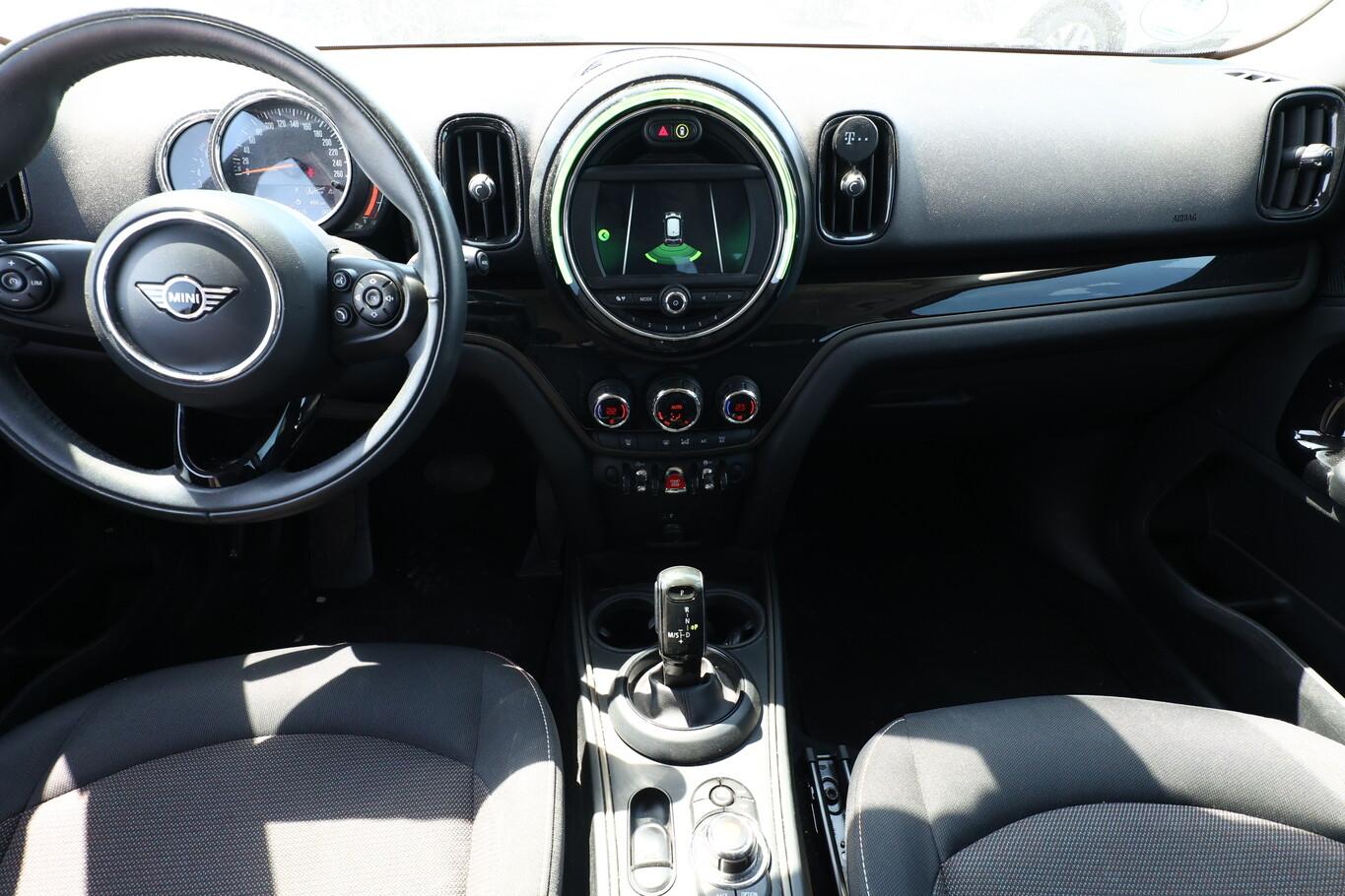 MINI Cooper COUNTRYMAN  136 DKG Pepper Nav LED PDC