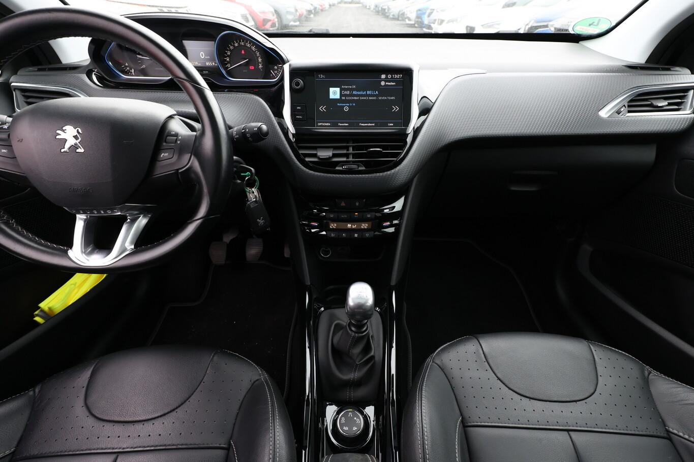 Peugeot 2008 1.2 PT 130 Allure Pano ParkAs Kam Nav SHZ