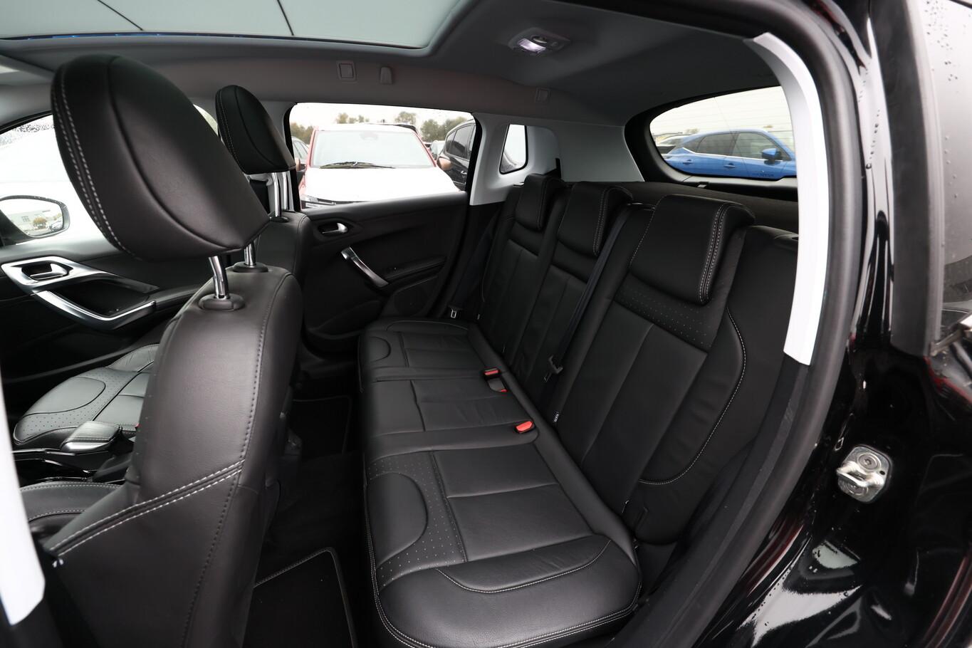Peugeot 2008 1.2 PT 130 Allure Pano ParkAs Kam Nav SHZ