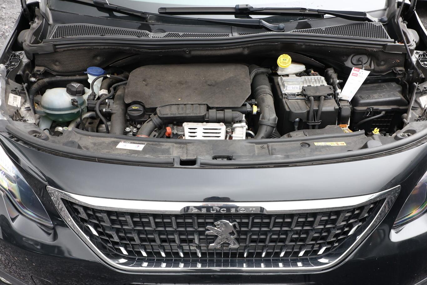 Peugeot 2008 1.2 PT 130 Allure Pano ParkAs Kam Nav SHZ