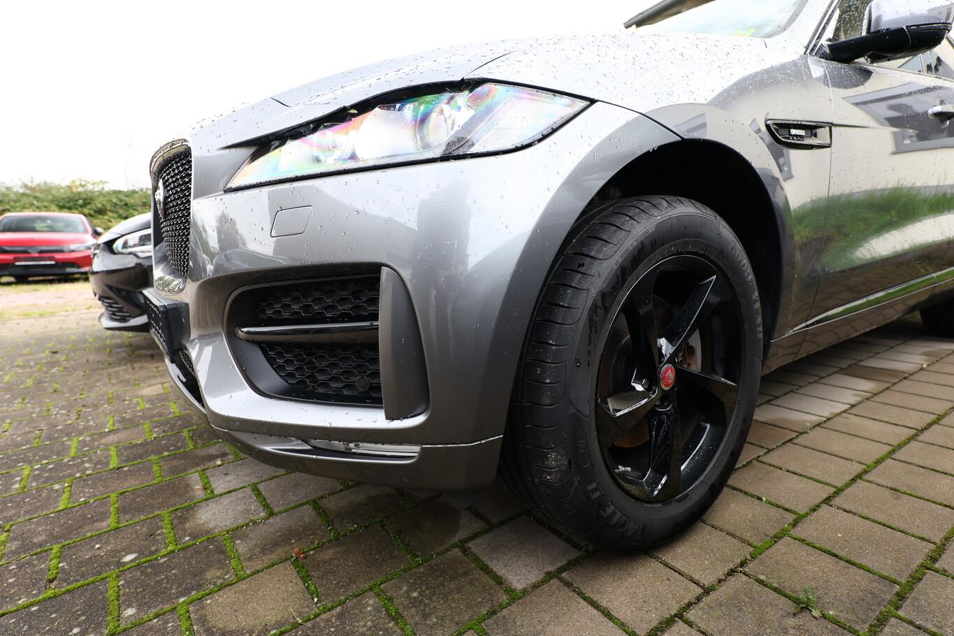 Jaguar F-Pace 30d 300 Aut. R-Sport AWD Pano Nav Temp