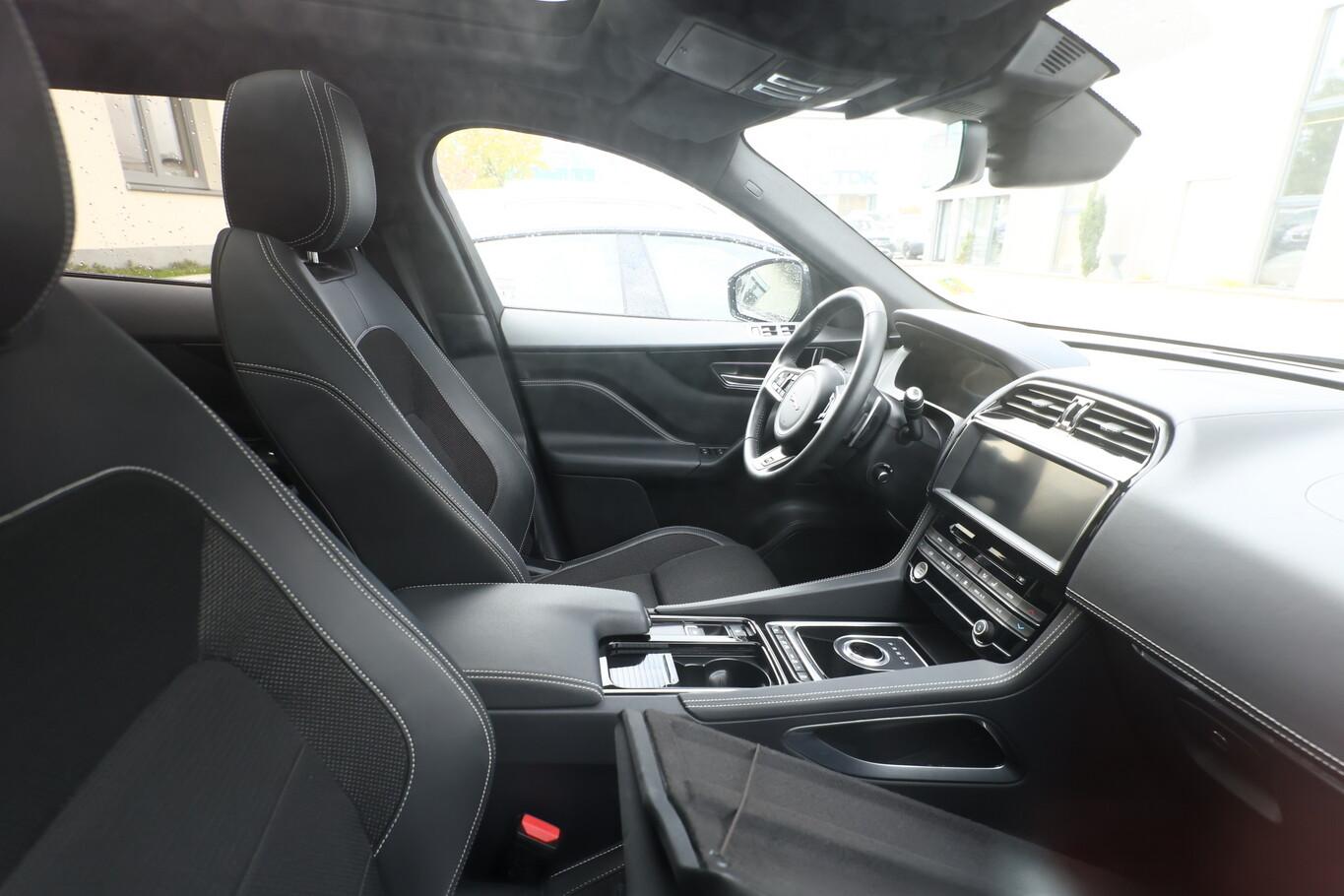 Jaguar F-Pace 30d 300 Aut. R-Sport AWD Pano Nav Temp