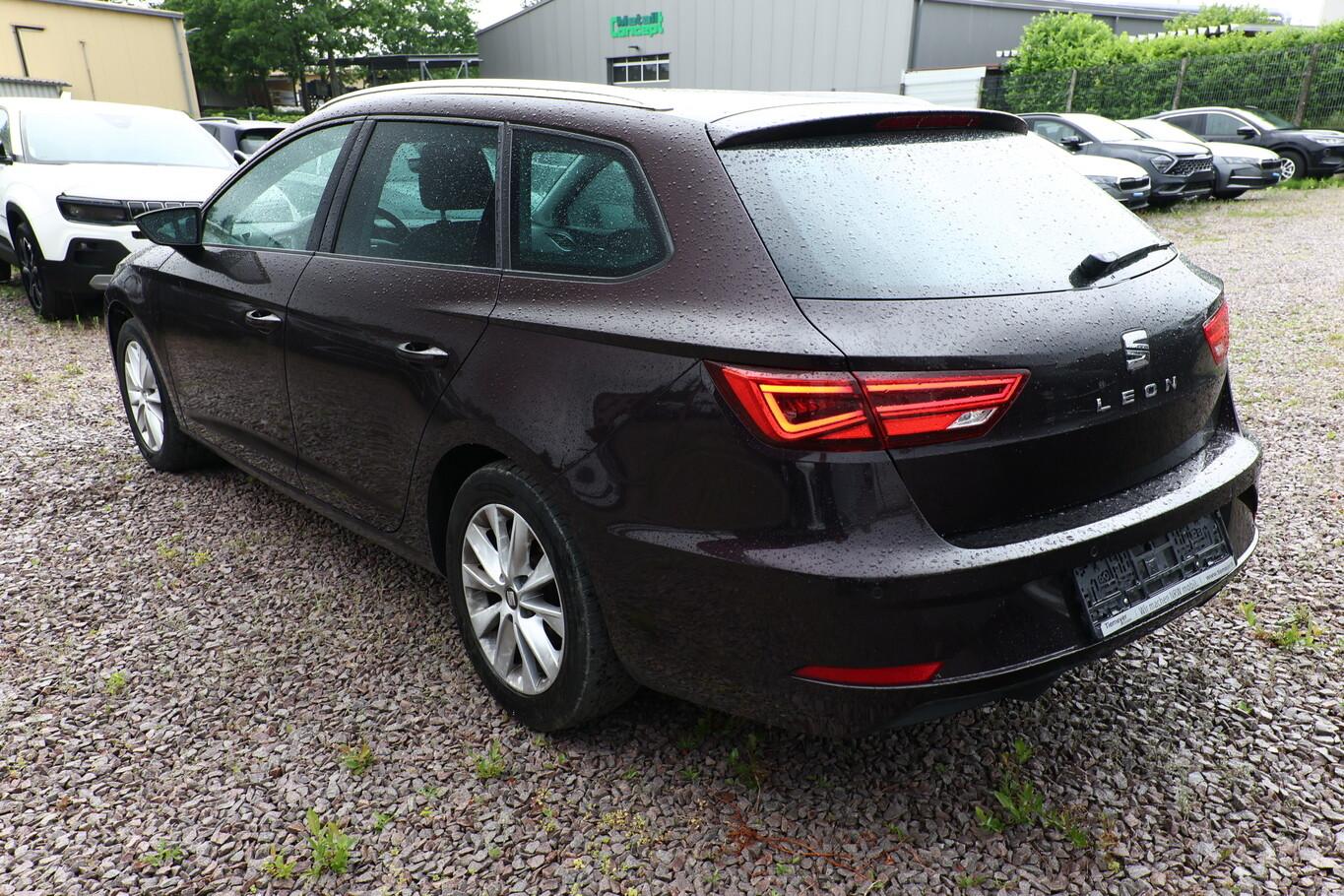 Seat Leon ST 1.6 TDI 116 Style Leder Nav LED PDC AHK