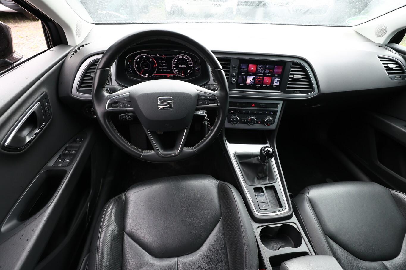 Seat Leon ST 1.6 TDI 116 Style Leder Nav LED PDC AHK