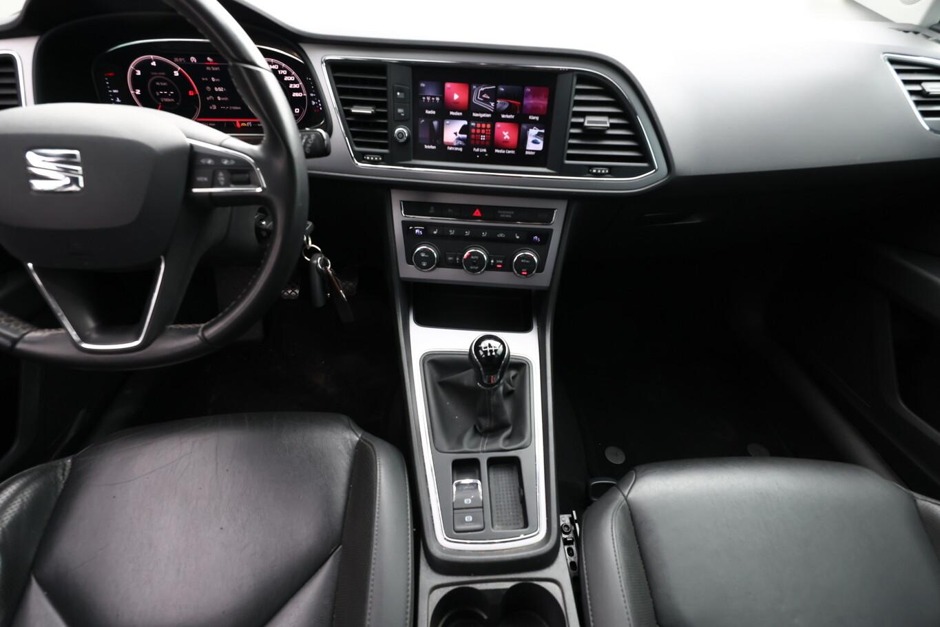 Seat Leon ST 1.6 TDI 116 Style Leder Nav LED PDC AHK