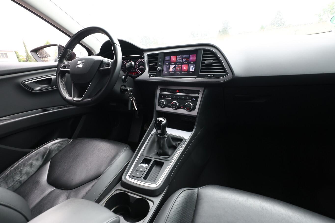 Seat Leon ST 1.6 TDI 116 Style Leder Nav LED PDC AHK
