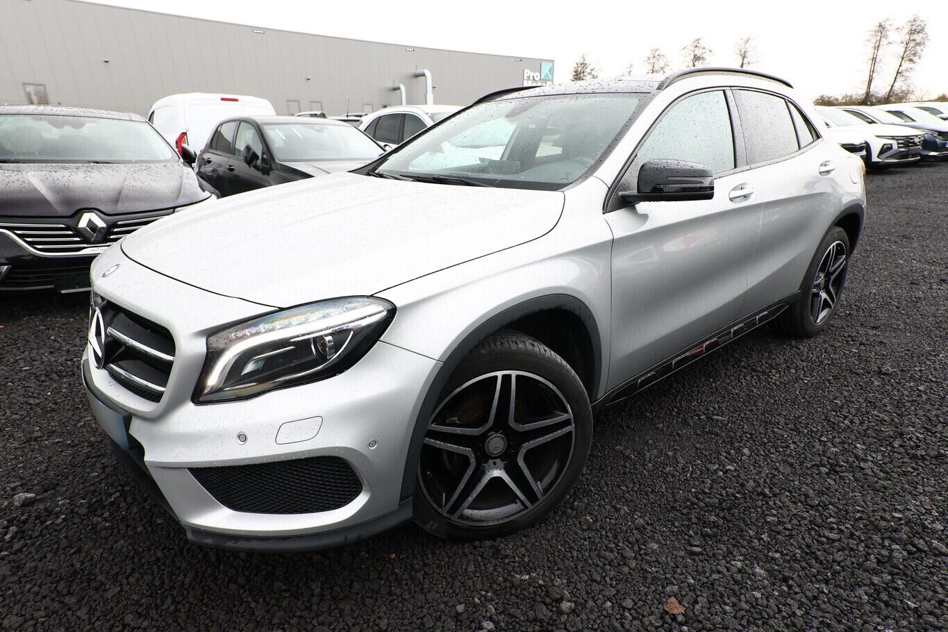Mercedes-Benz GLA 200 d AMG Line NightP Pano Nav ParkAs Temp