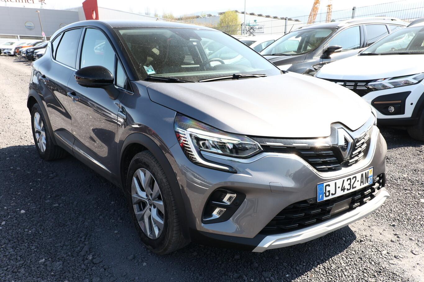 Renault Captur II TCe 140 MHEV EDC LED Nav PDC Kam 17Z