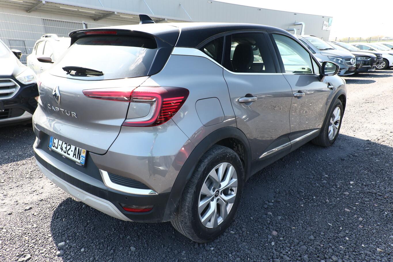 Renault Captur II TCe 140 MHEV EDC LED Nav PDC Kam 17Z