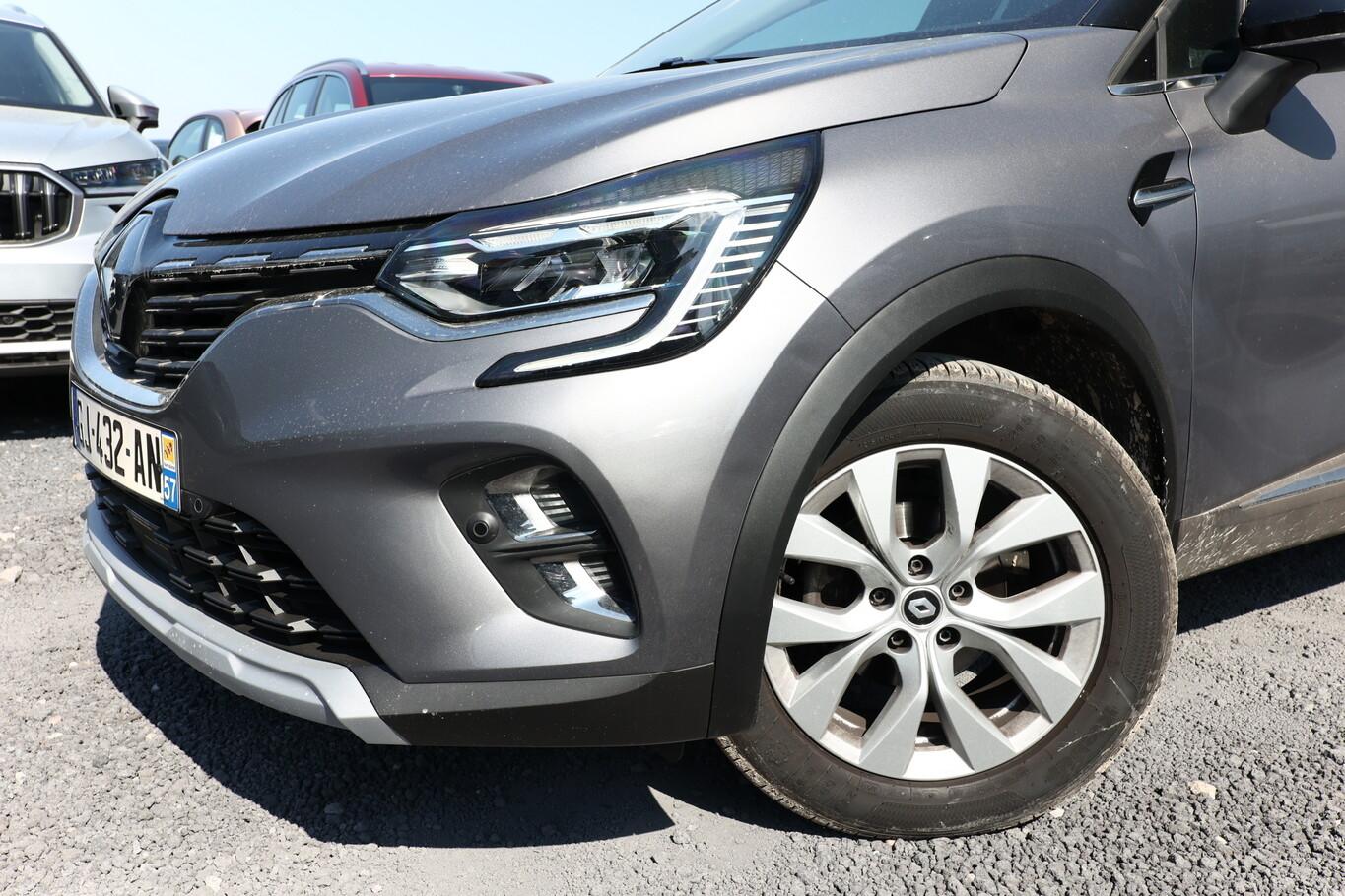 Renault Captur II TCe 140 MHEV EDC LED Nav PDC Kam 17Z
