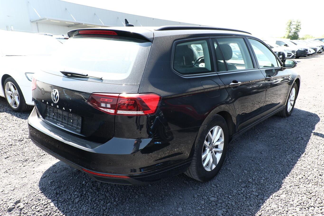 Volkswagen Passat Variant 1.6 TDI 120 DSG LED Nav SHZ AppCo