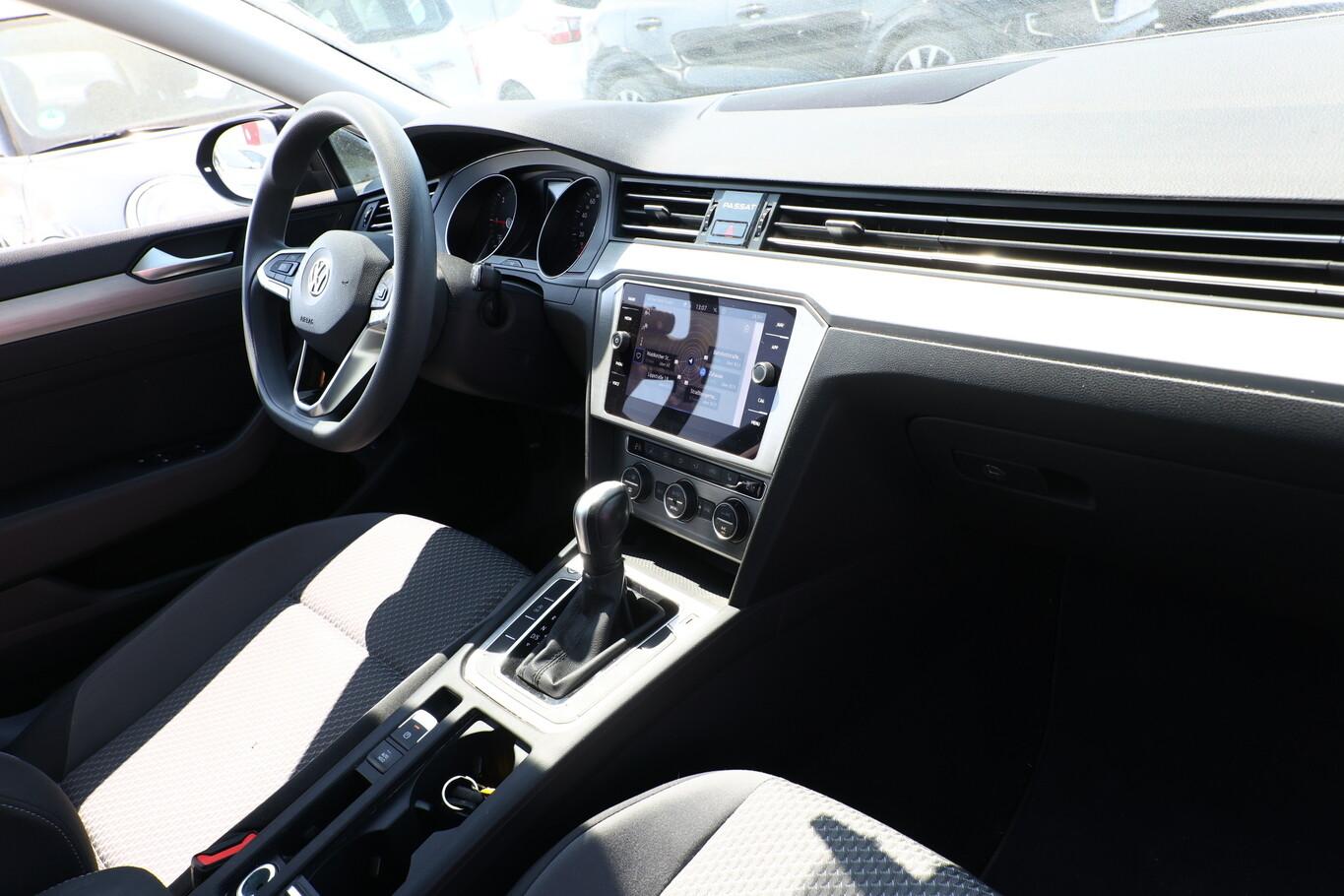 Volkswagen Passat Variant 1.6 TDI 120 DSG LED Nav SHZ AppCo