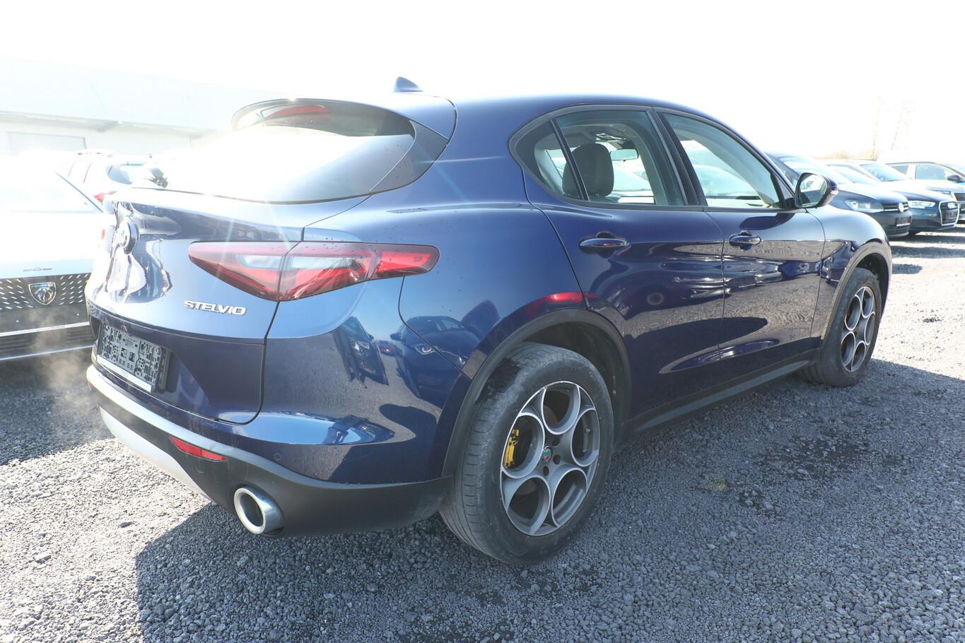 Alfa Romeo Stelvio 2.0 Turbo 280 Q4 Leder EHK 19Z PDC LaneA