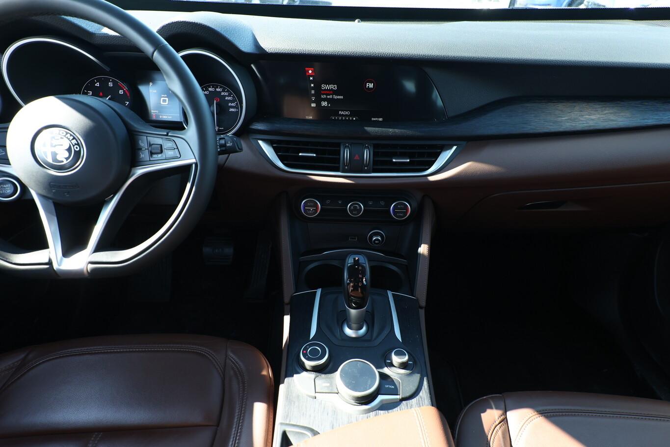 Alfa Romeo Stelvio 2.0 Turbo 280 Q4 Leder EHK 19Z PDC LaneA