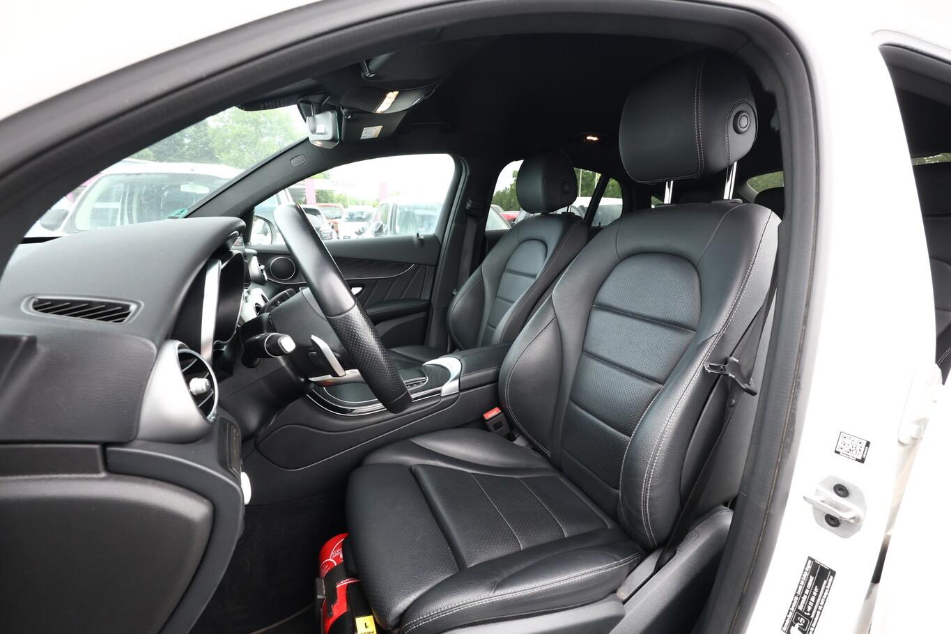 Mercedes-Benz GLC 200 4M Coupé AMG Line LED Kam SHZ Nav PrivG