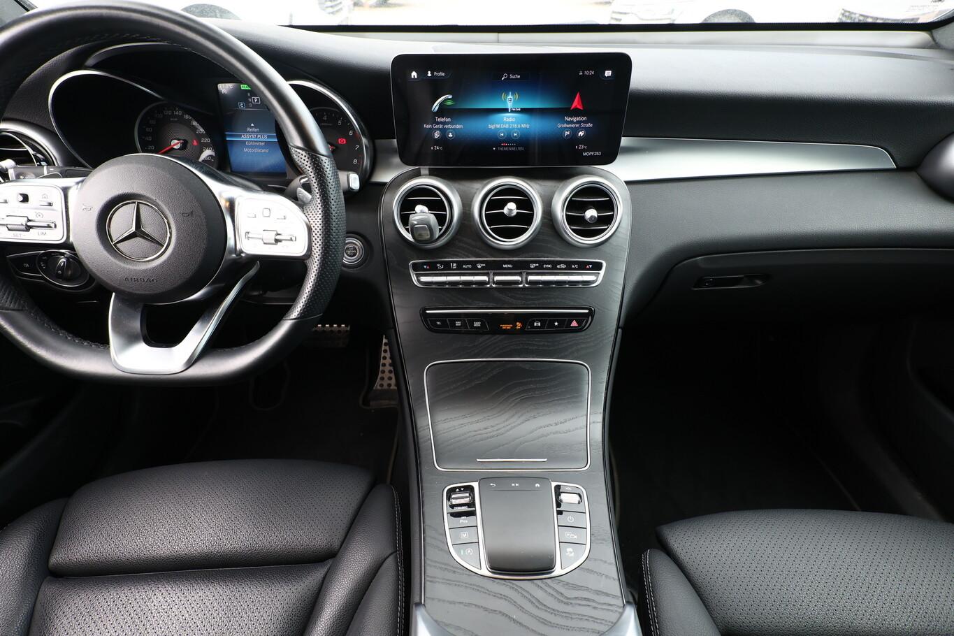 Mercedes-Benz GLC 200 4M Coupé AMG Line LED Kam SHZ Nav PrivG