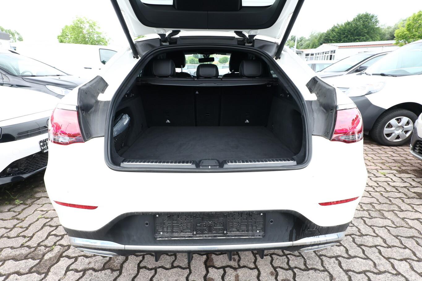 Mercedes-Benz GLC 200 4M Coupé AMG Line LED Kam SHZ Nav PrivG