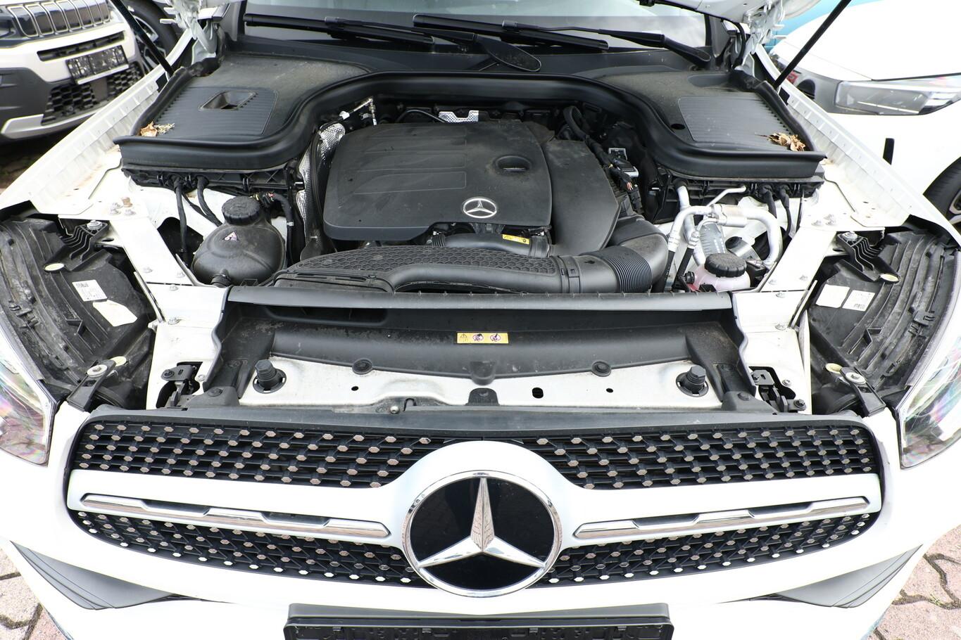 Mercedes-Benz GLC 200 4M Coupé AMG Line LED Kam SHZ Nav PrivG