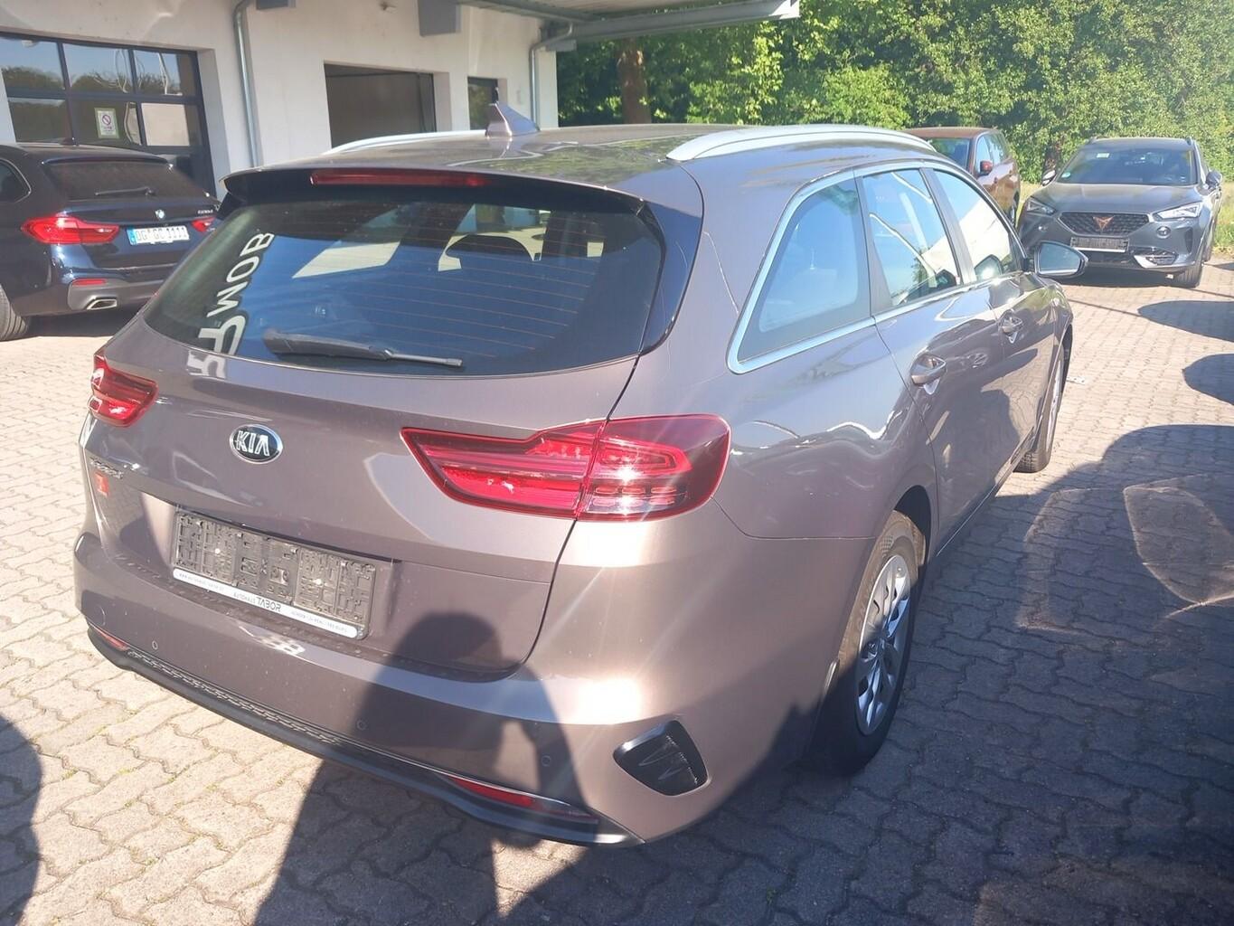 Kia cee'd / Ceed Ceed SW 1.4 TGDI 140 Kam PDC Klimaaut. LaneAs