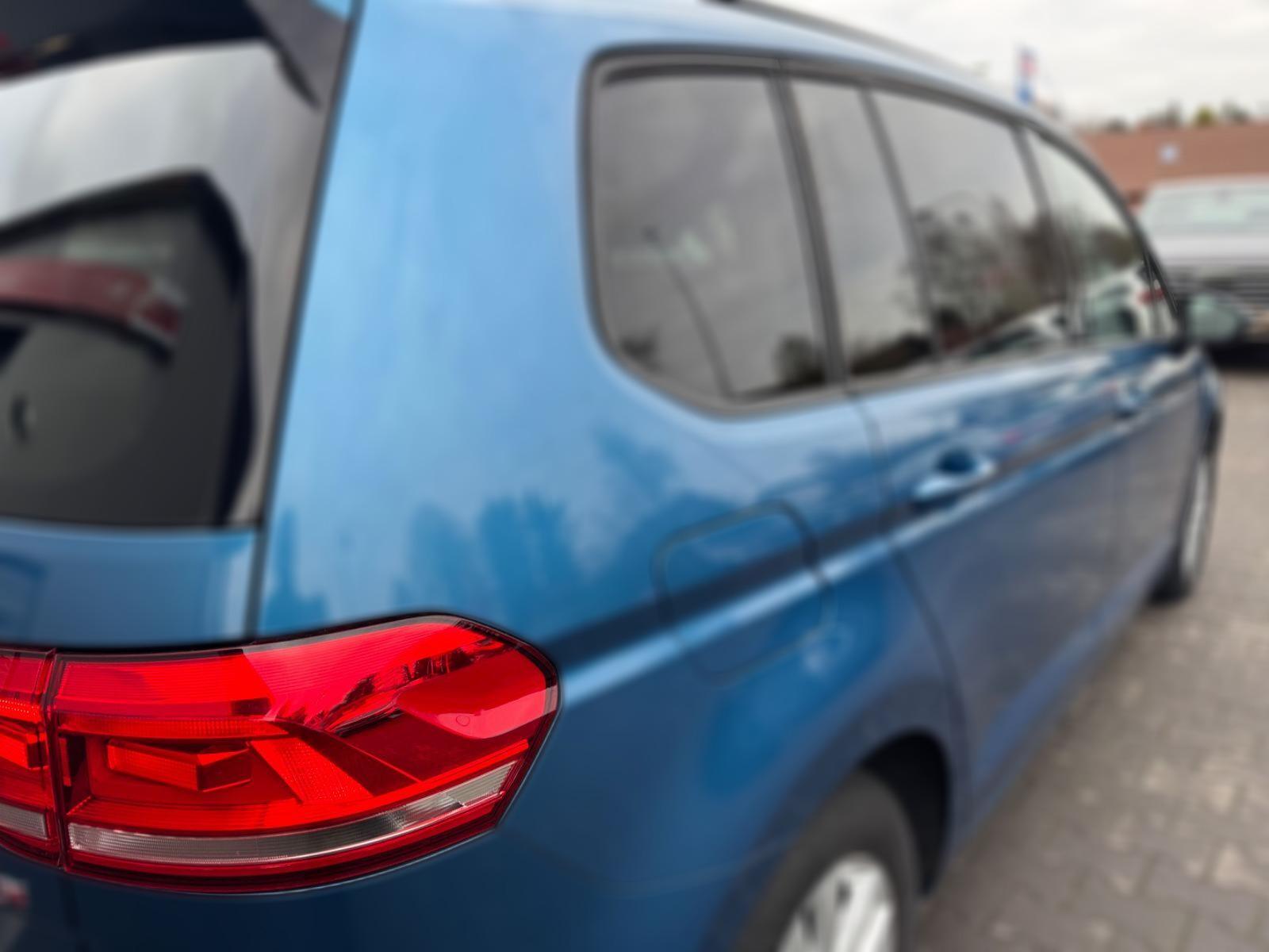 Volkswagen Touran Comfortline BMT,7-SITZER,PDC,TEMPOMAT,TOP