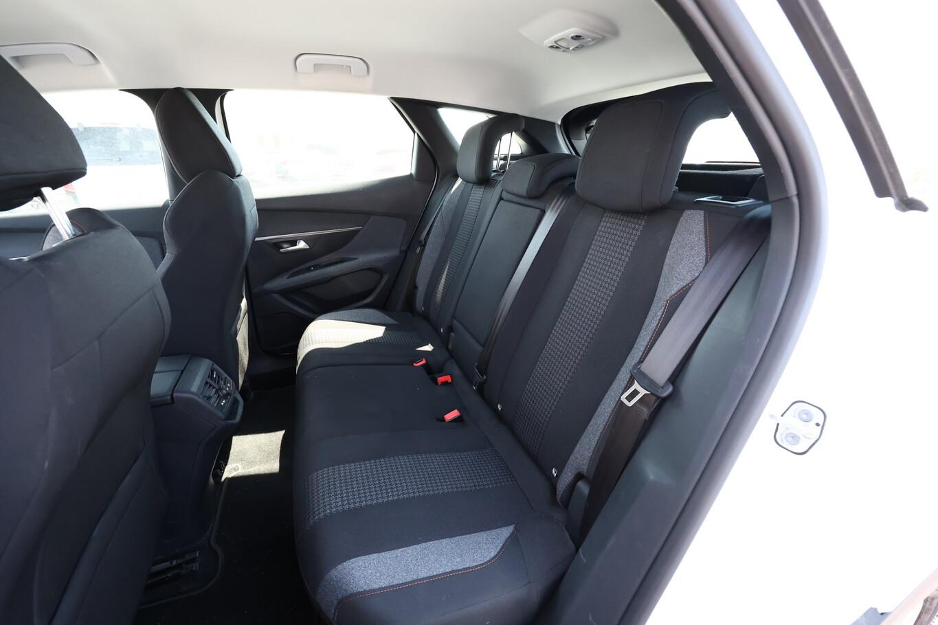 Peugeot 3008 1.5 BlueHDi 130 Active Pack Kam PDC Temp