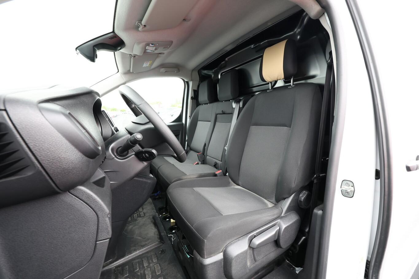 Opel Vivaro 2.0 D 145 Edition L L3 3S Klima PDC