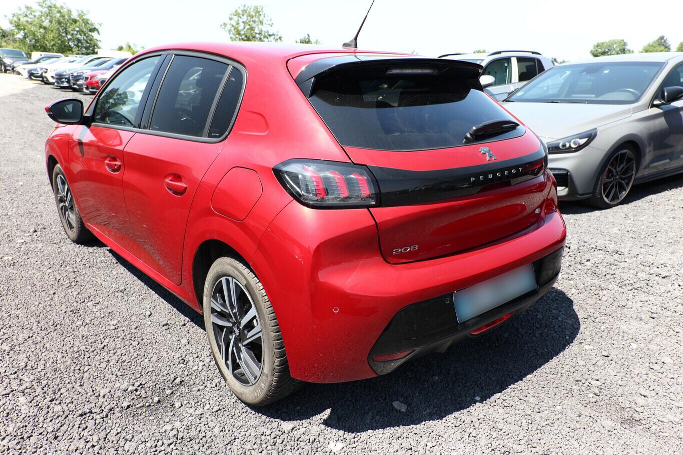 Peugeot 208 1.2 PureTech 100 Allure Pack Nav. PDC