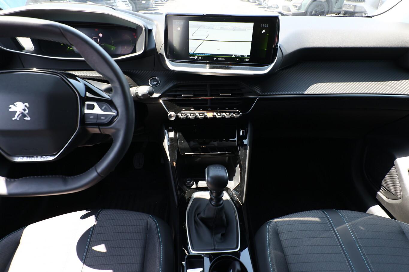 Peugeot 208 1.2 PureTech 100 Allure Pack Nav. PDC