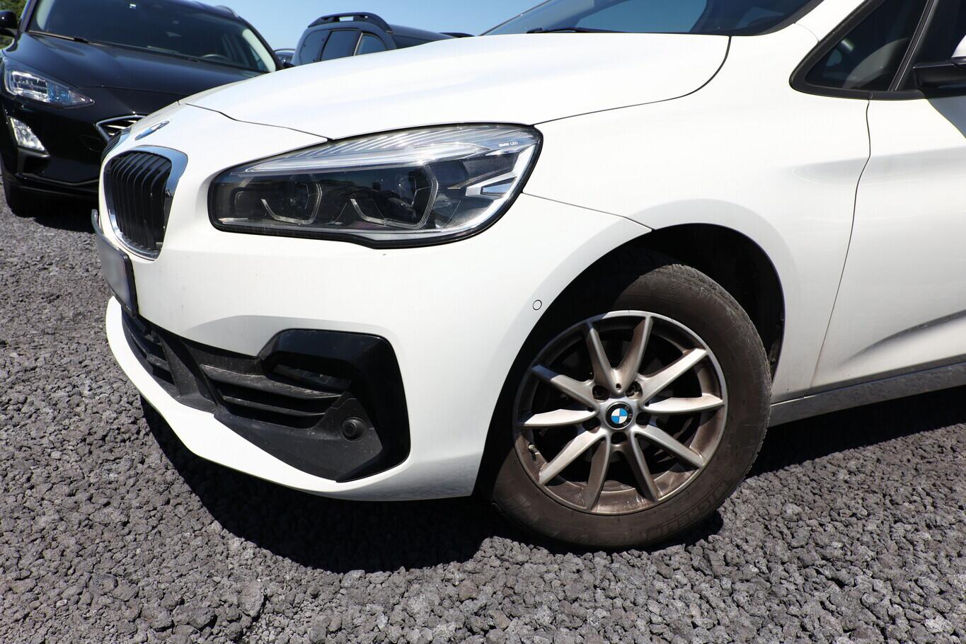 BMW 216 2er Active Tourer i Advantage LED PDC SHZ