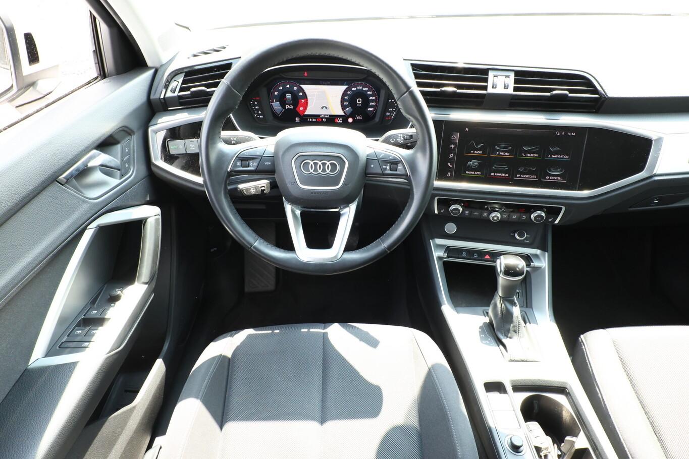 Audi Q3 40 TFSI 190 quattro S-tronic adv. LED Nav PDC