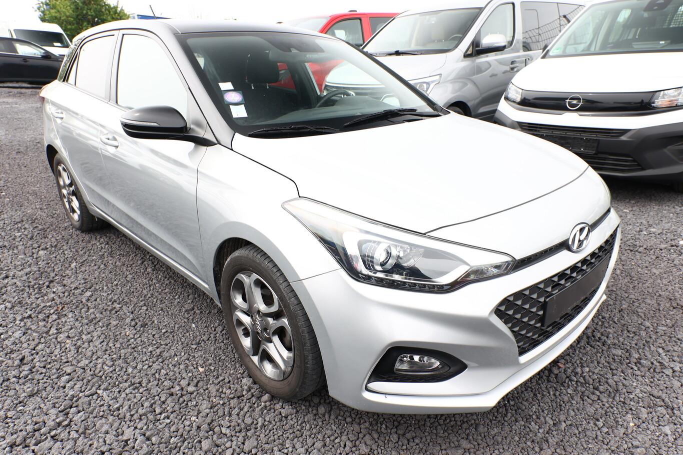 Hyundai i20 1.2 84 Trend Kam AppCo Privacy PDC 16Z