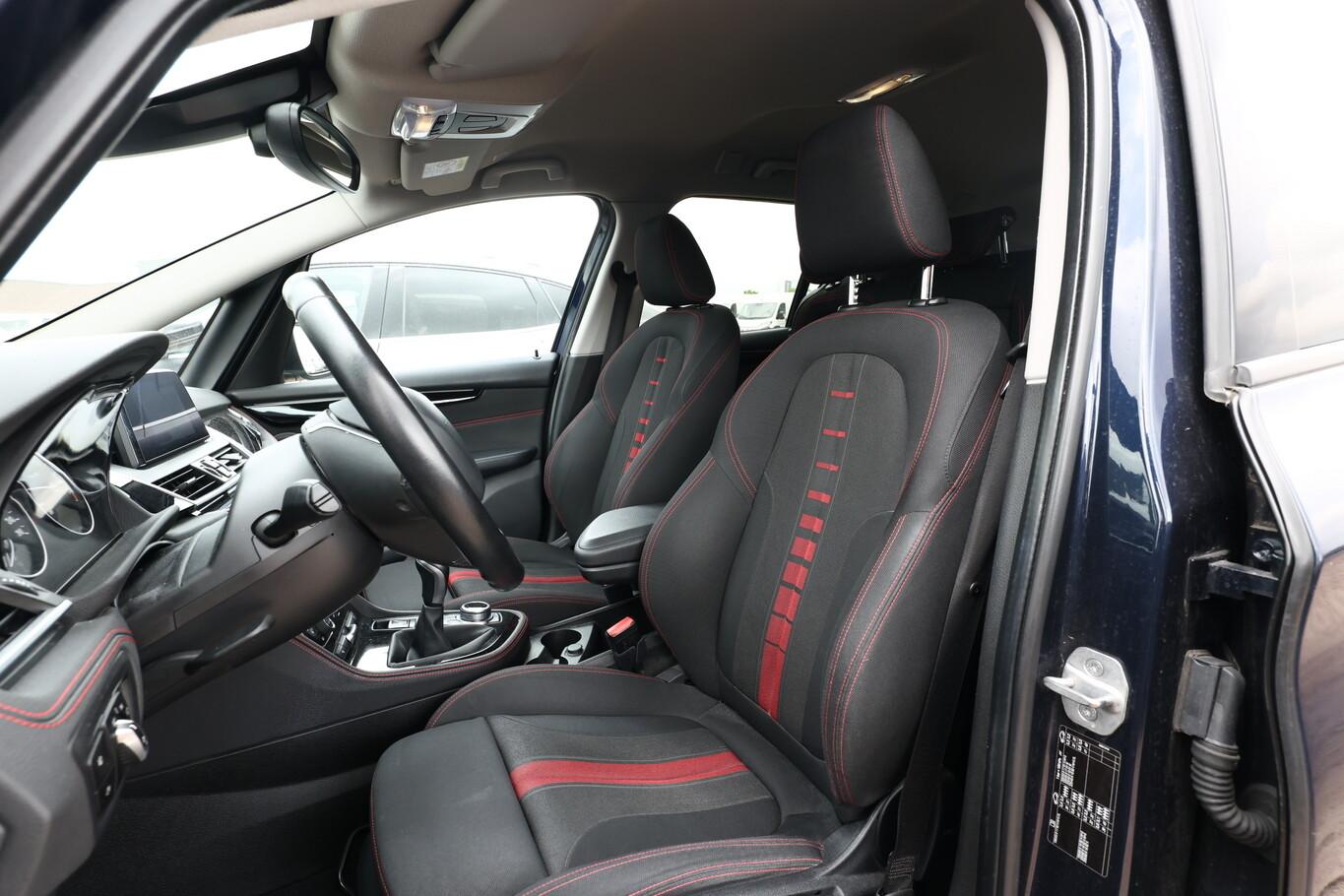 BMW 218 2er Gran Tourer i Sport Line LED NAV. PDC