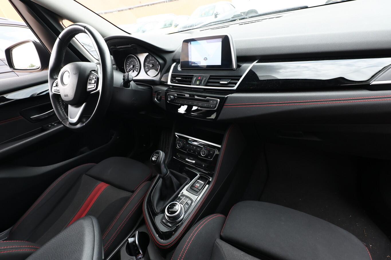 BMW 218 2er Gran Tourer i Sport Line LED NAV. PDC
