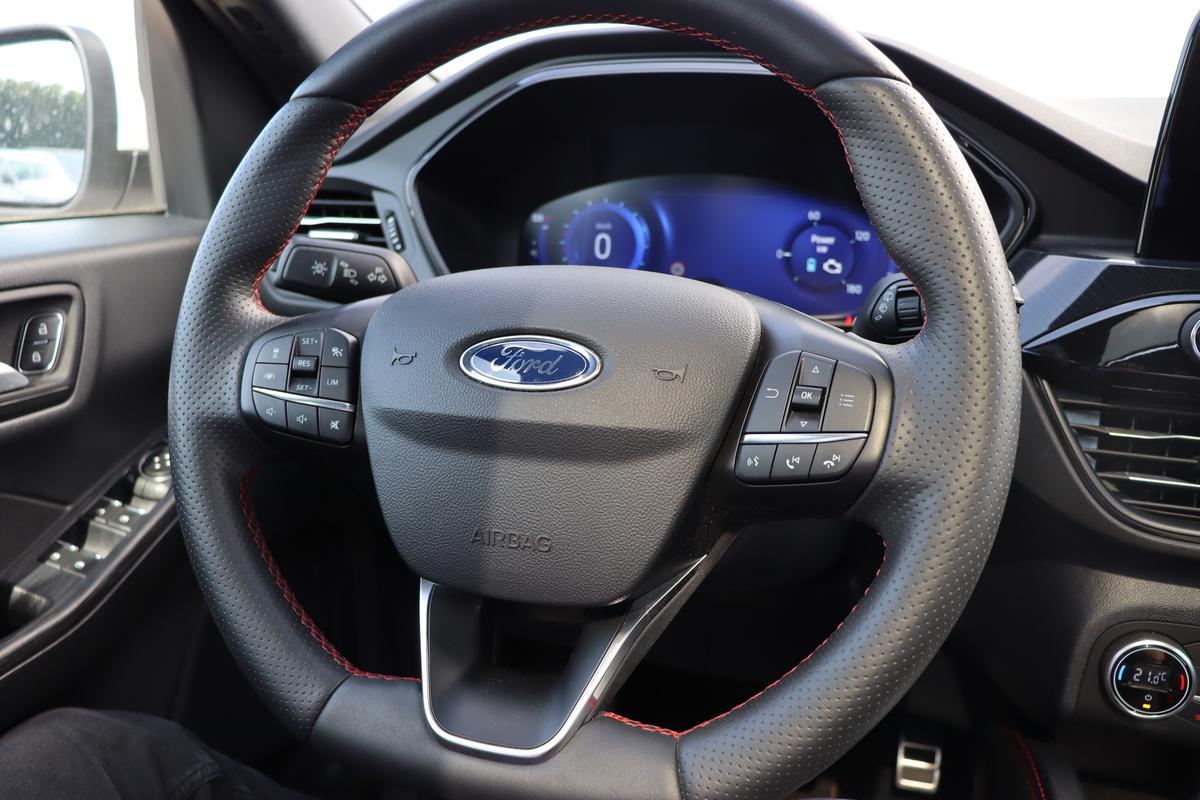 Ford Kuga 2.5 PHEV ST-Line X*AHK*PANO*