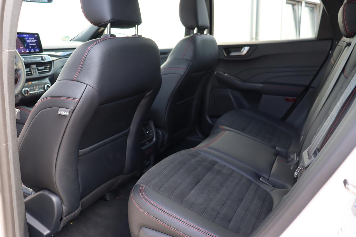 Ford Kuga 2.5 PHEV ST-Line X*AHK*PANO*
